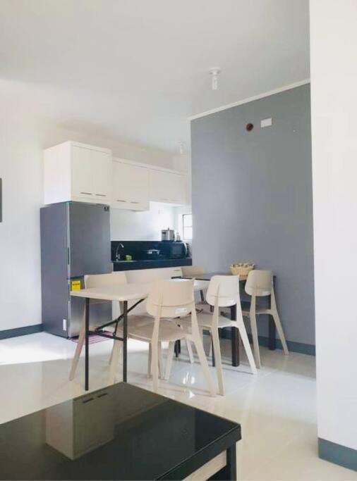 Cozy Home At A Private Subdivision Abucay 外观 照片