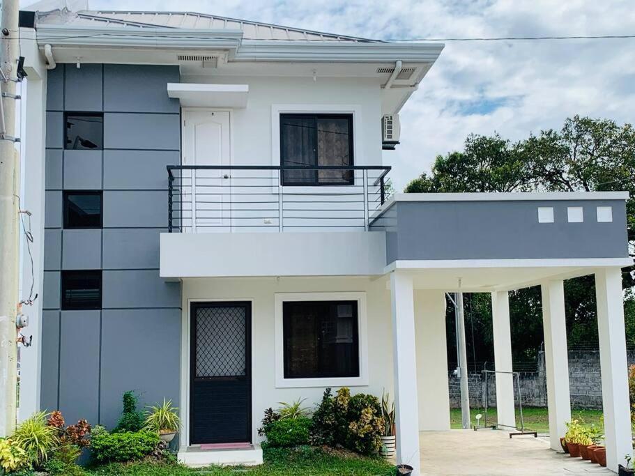 Cozy Home At A Private Subdivision Abucay 外观 照片